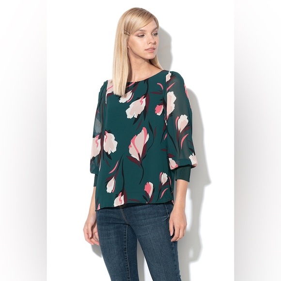 Vero Moda Tops - VERO MODA Floral Green Women's blouse